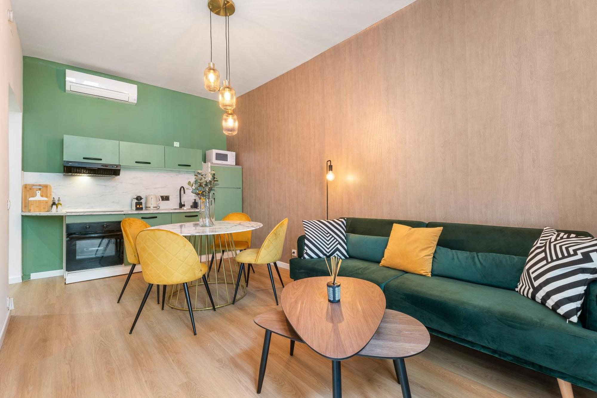Renting - 72 France - Negresco Coastal Getaway - Comfort & Style Appartamento *